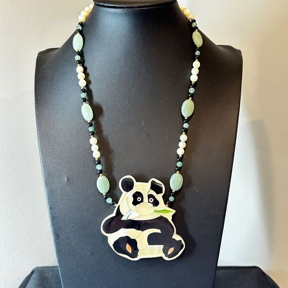 RARE Vintage 16" Lee Sands Panda with Mother of Pearl, Onyx/Jadeite necklace! - Picture 12 of 15